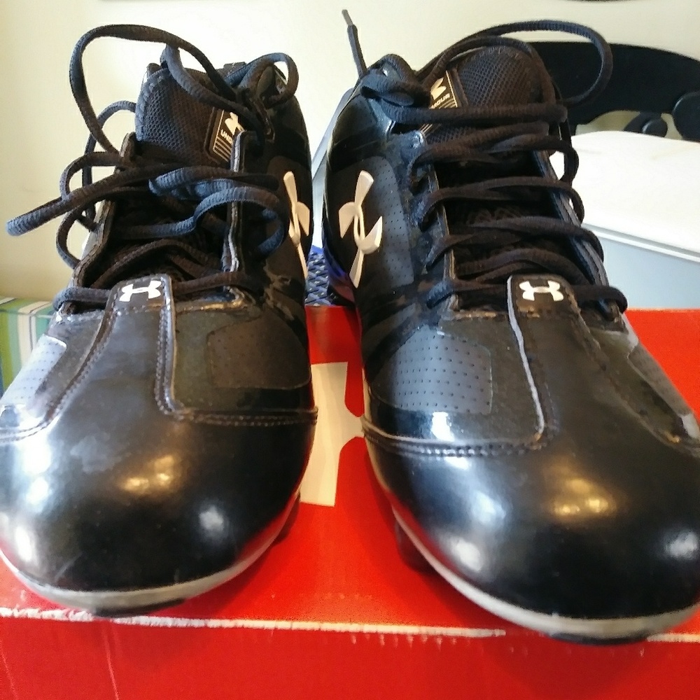 Under armour football cleats